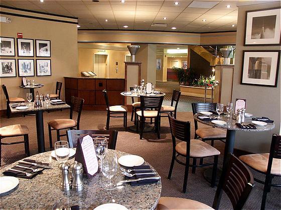 Holiday Inn Secaucus Meadowlands Restaurant bilde